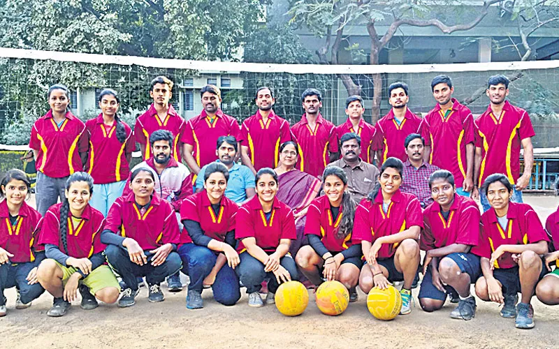 Ajit leads as captain of telangana throwball team - Sakshi