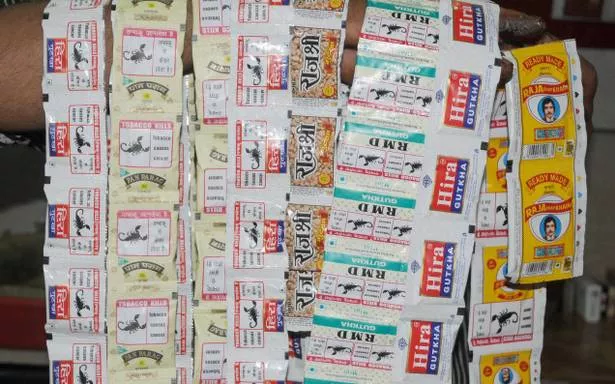 Gutka, khaini secretly sold in roadside shops in telangana - Sakshi