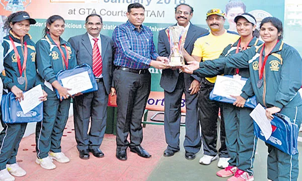 OU Team gets bronze medal - Sakshi