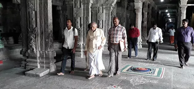 reaserch on god statue in ekambaranathar temple kanchi - Sakshi