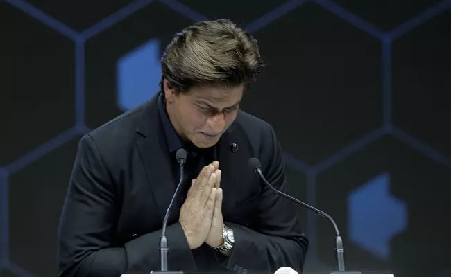 Shah Rukh Khan gets 24th Crystal Award in Davos - Sakshi