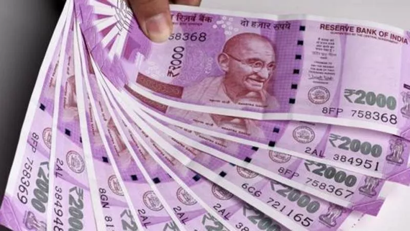 Do not donate over Rs 2,000 in cash to political parties - Sakshi