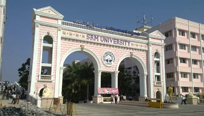 vijayawada student commits suicide in SRM university in chennai - Sakshi