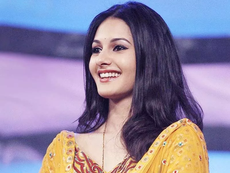 Amyra Dastur Interview - Sakshi