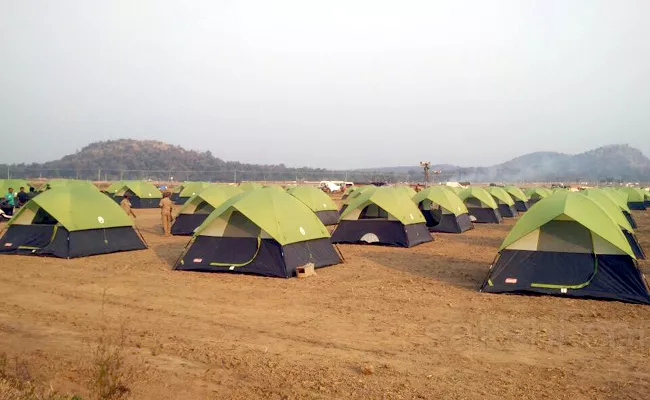 Tents Of Spiritual Tourism At Medaram - Sakshi