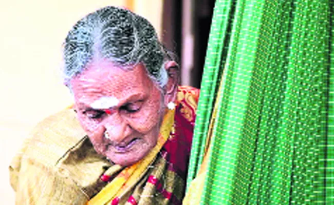 padma sri award to sulagithi narasamma - Sakshi