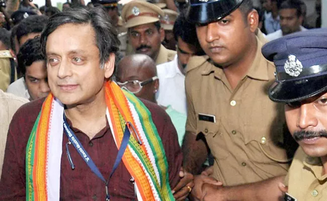 When passenger thought Shashi Tharoor wanted a pistol.. - Sakshi