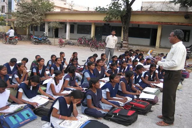 students suffering with having no evening snack in school - Sakshi