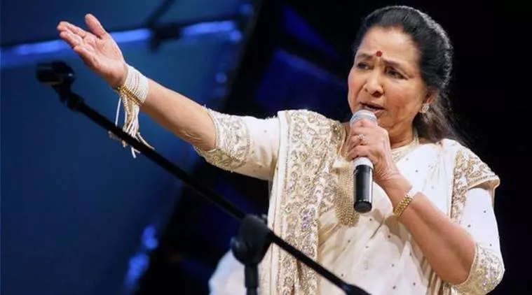 asha bhosle gets yash chopra memorial award for 2017 - Sakshi