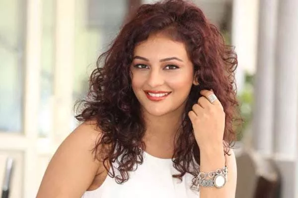 Seerat Kapoor About Touch Chesi Chudu Movie - Sakshi