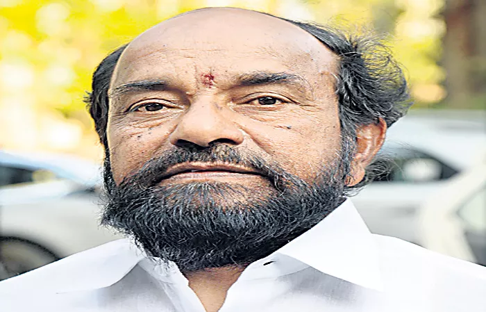 R krishnayya given call to the hunger strike on 6th - Sakshi