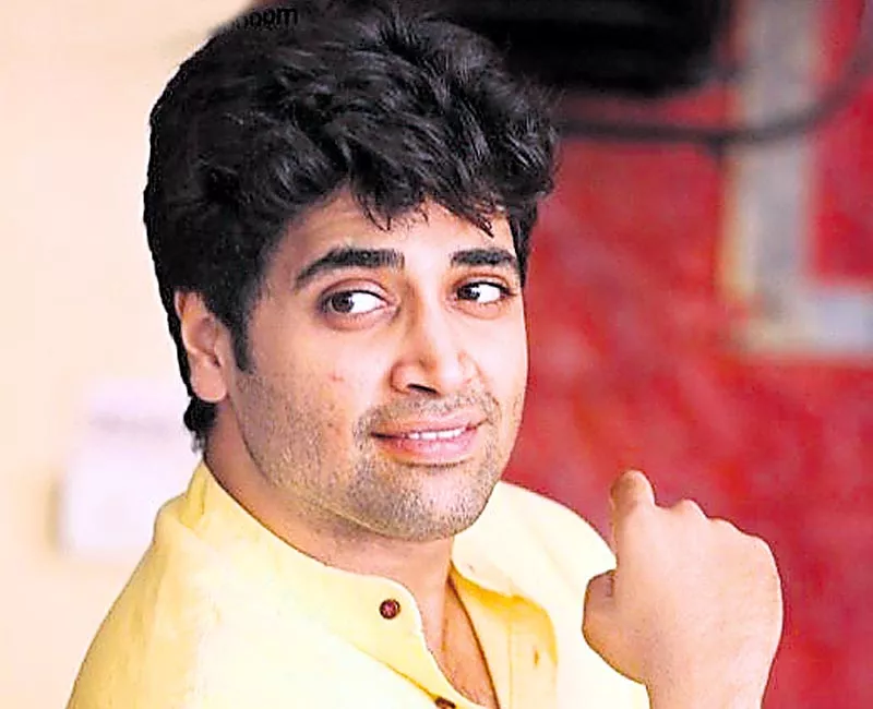 Adivi Sesh in 2 States remake - Sakshi