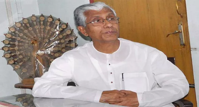 CM Manik Sarkar Turns Even Poorer After Five Terms - Sakshi