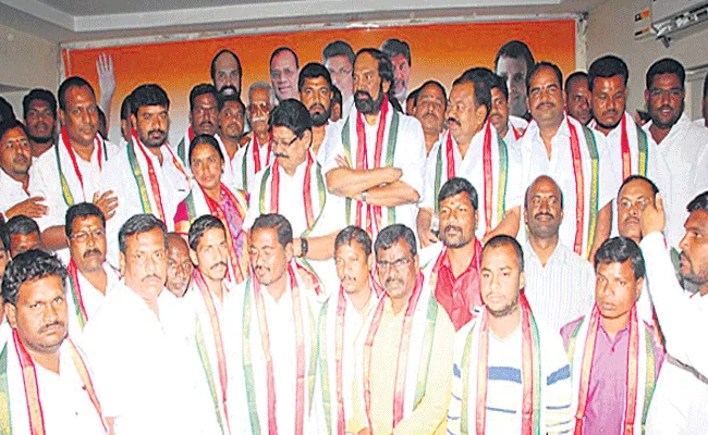 Congress ticket kyama mallesh from Ebrahimatnam assembly constituency, says uttam - Sakshi