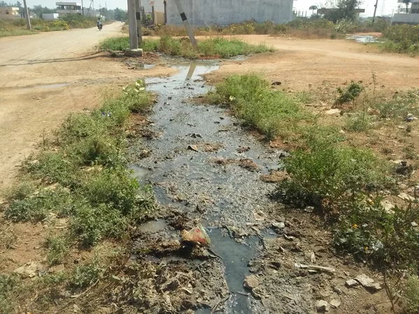 peoples facing problems with poor drainage system - Sakshi