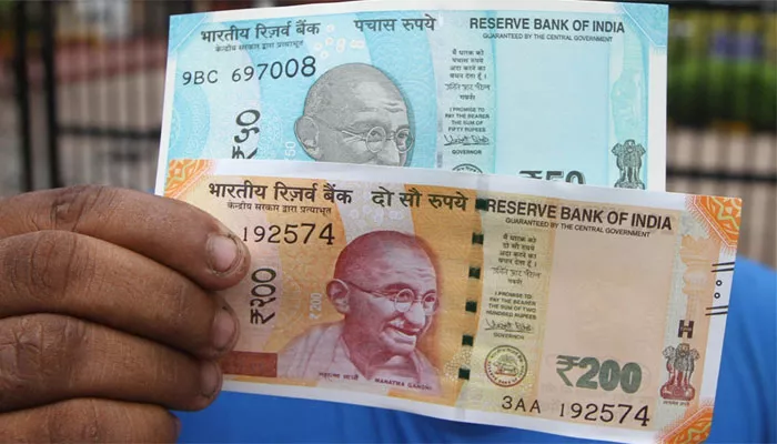 Delhi High Court asks government to examine new Rs 50, Rs 200 notes  - Sakshi