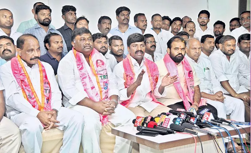 Mla viresam fires on congress and Komati Reddy Brothers - Sakshi