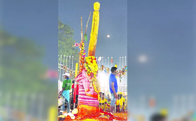 sammakka saralamma jatara - Sakshi