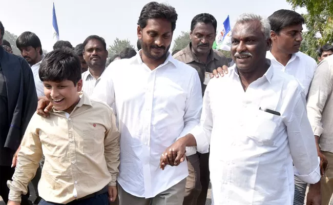 YS Jagan day 52 Praja Sankalpa Yatra Ends in kuravapalli - Sakshi