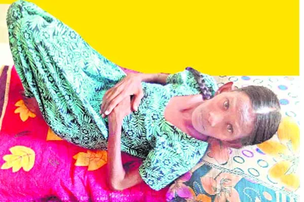  warangal women suffering from elusive disease - Sakshi