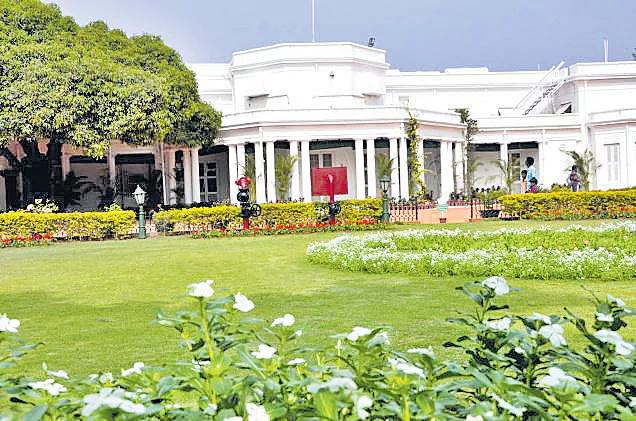 Harithaharam in president's residence - Sakshi