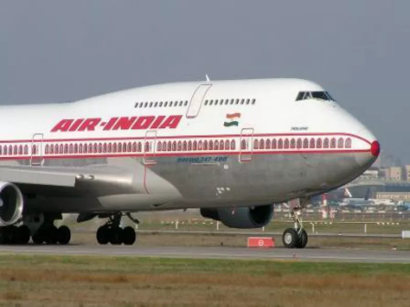 Don't privatise Air India, give it 5 years to revive  - Sakshi