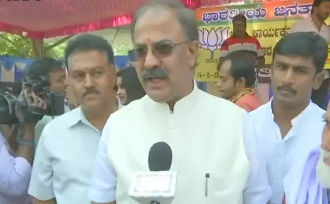 Karnataka BJP leader Arvind Limbavali Criticises cm Siddaramaiah - Sakshi