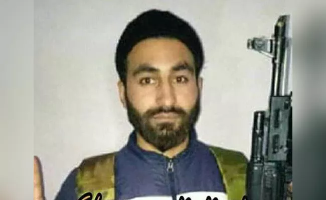  Kashmiri PhD Scholar, Seen With Gun In Viral Photo - Sakshi