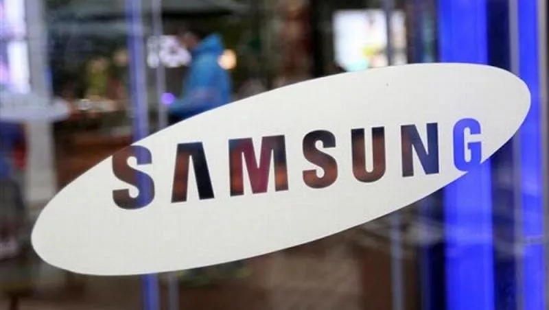 Samsungs profit jumps 64 percent to record high on chips - Sakshi