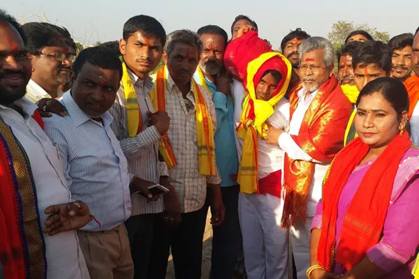 jatara begins with arrival of saralamma - Sakshi