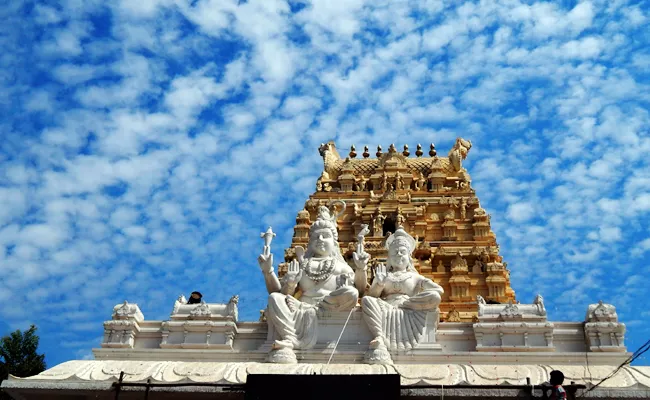 sri sailam temple ready for maha shivarathri brahmothsavam - Sakshi