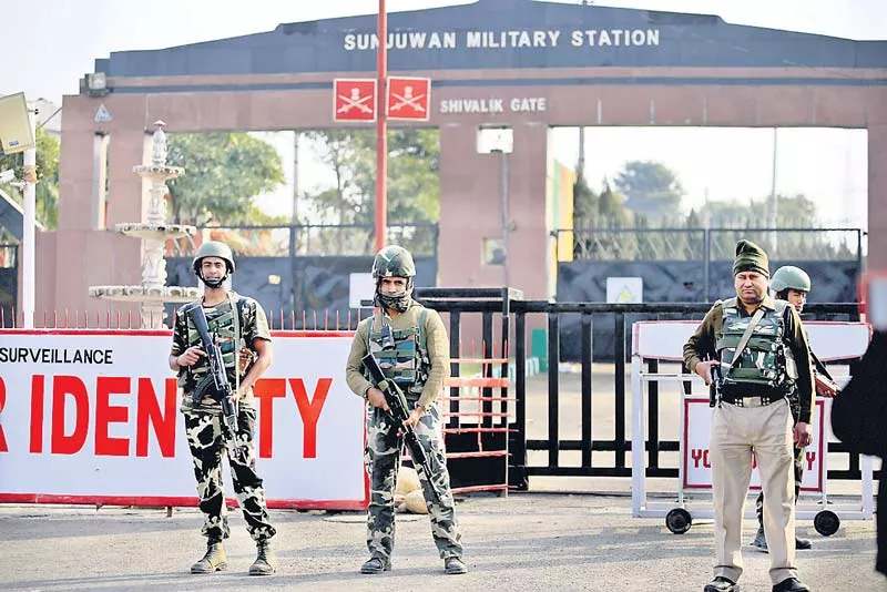 Two soldiers killed as JeM militants storm into Sunjuwan base - Sakshi