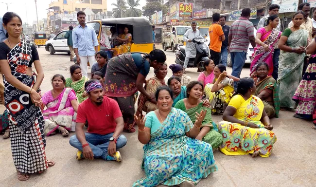 rasta roko with dead body - Sakshi