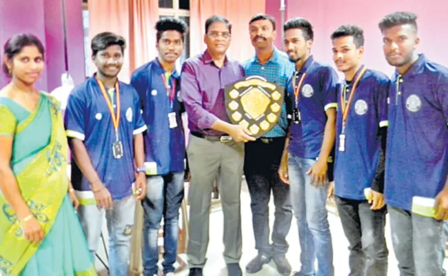 Bhavans team got title - Sakshi