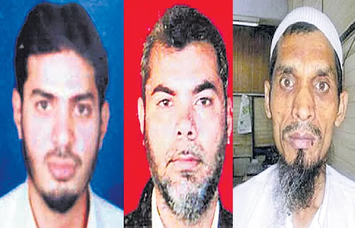 Two people wanted in Hyderabad blasts case - Sakshi