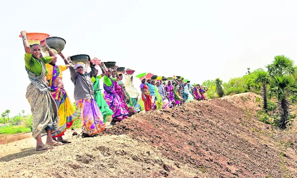 Mahatma Gandhi National Rural Employment Guarantee Scheme women workers are increasing day by day - Sakshi