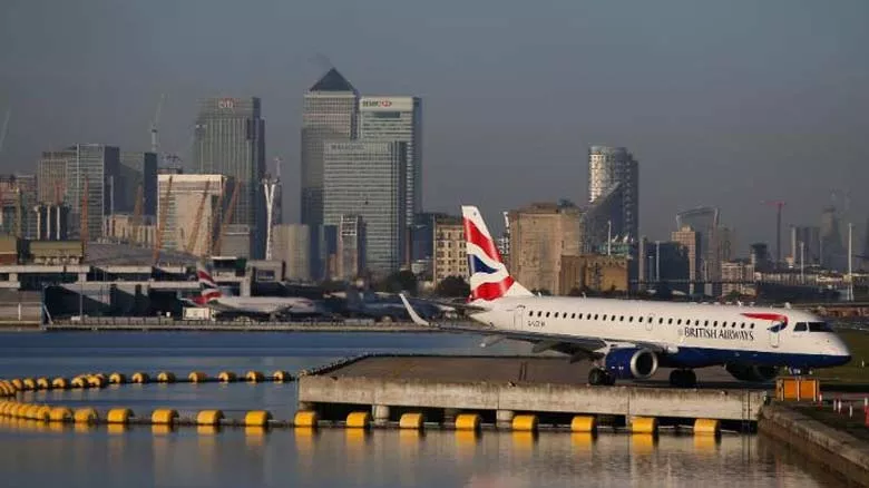 London City Airport closed after WWII bomb discovered - Sakshi