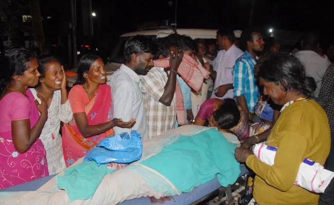 four dead in chittoor district govt hospital - Sakshi