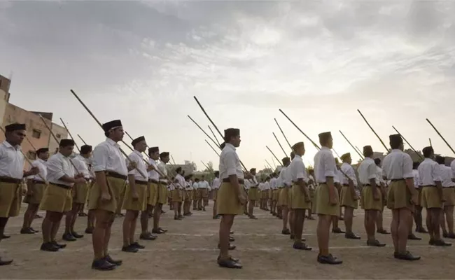 Row erupts as RSS chief Bhagwat Comment on Army - Sakshi