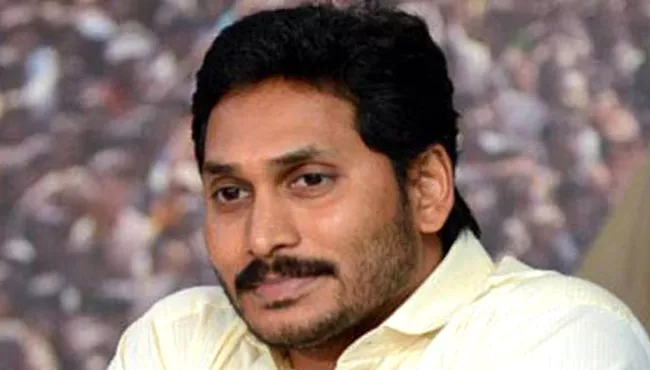 YS Jagan express grief over 8 die while cleaning septic tank - Sakshi