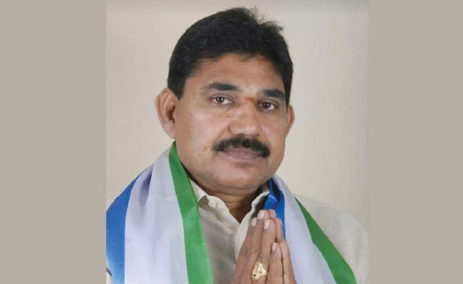 pendem dorababu fires on tdp leaders - Sakshi