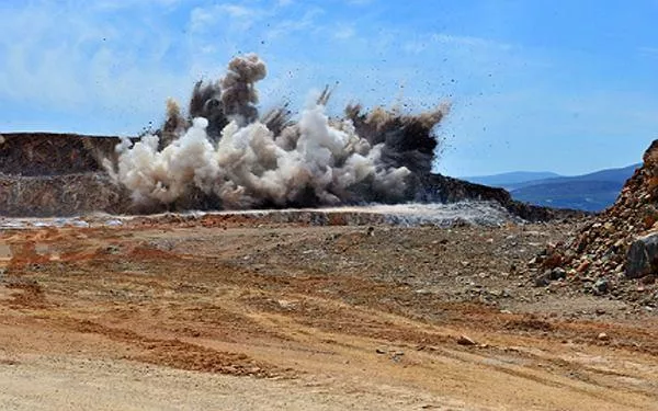 dangerous opencast blasting - Sakshi