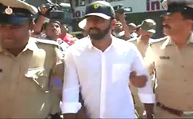 Congress MLA Mohammed Haris Nalapad surrenders - Sakshi