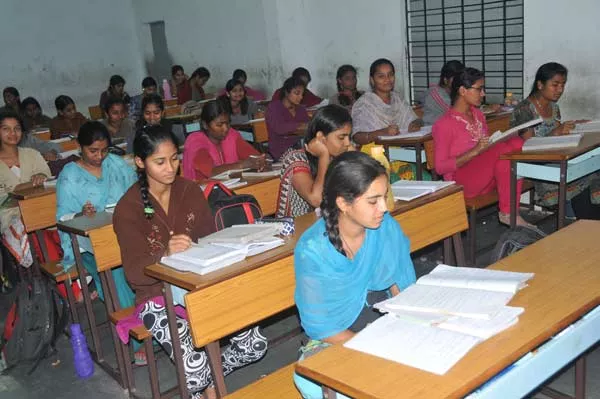 inter mediate exams fee last date is extended - Sakshi