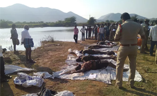 ontimitta dead bodies reached rims - Sakshi