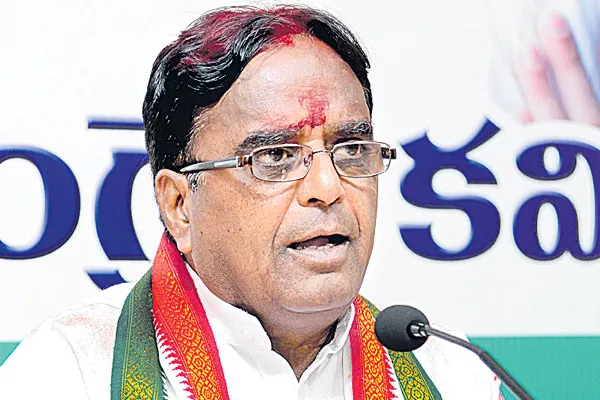 ponnala laxmaiah commented over kcr - Sakshi