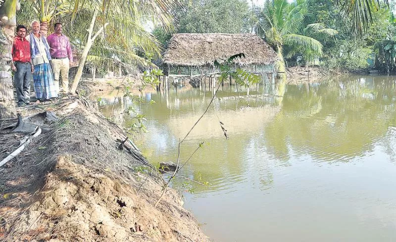 Small farmer ideal farming in Tamil Nadu - Sakshi