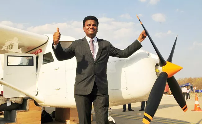 Mumbai pilot built aircraft gets maha government deal - Sakshi