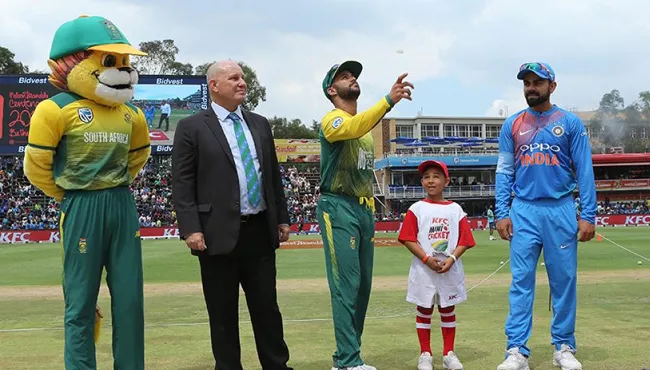  South Africa Won The toss and elected to Field first - Sakshi