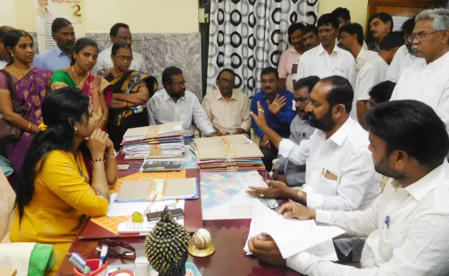 Panchayat Secretaries worried about officials harrassments - Sakshi